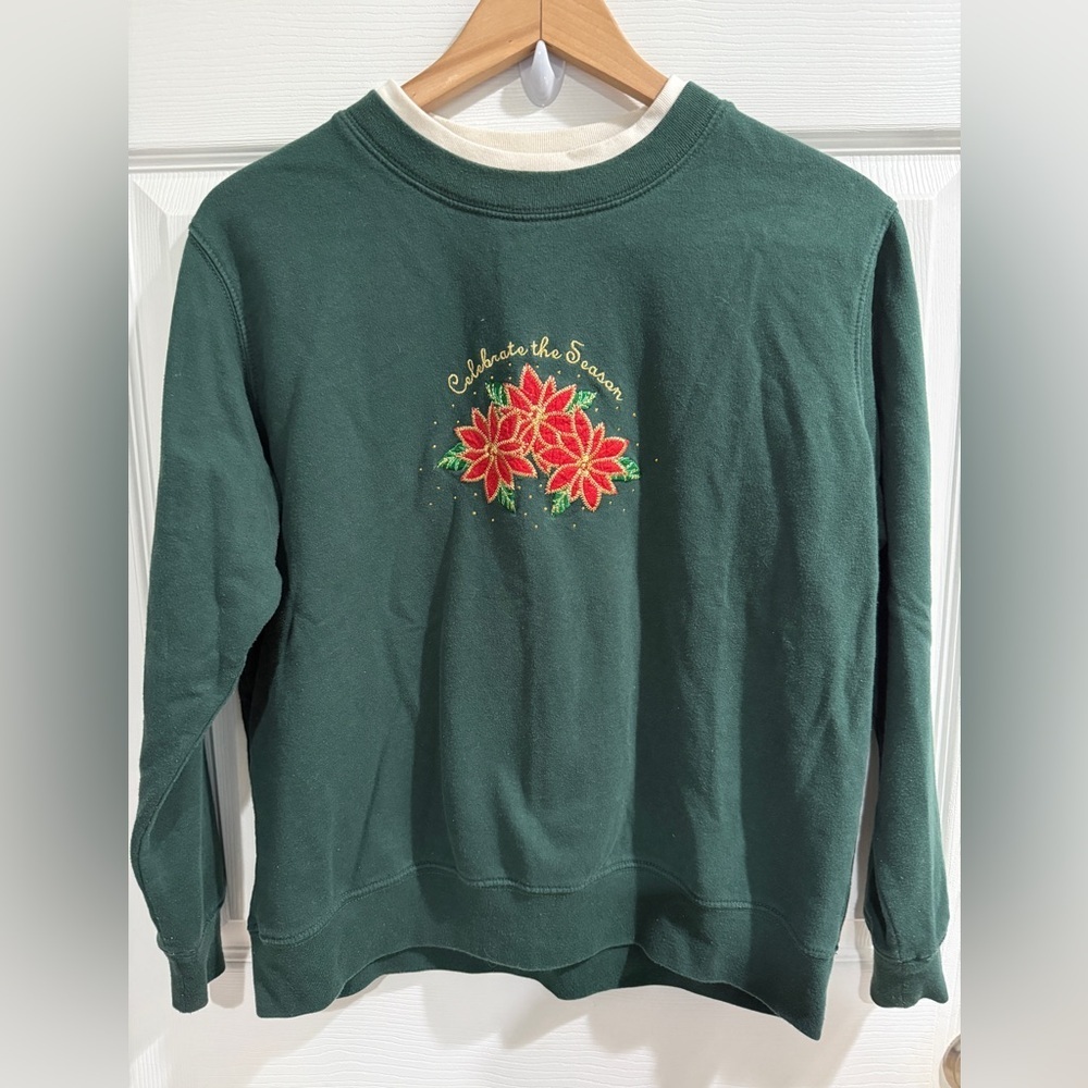 VTG Green M.C. Sportswear Sweatshirt Poinsettia Embroidery Christmas Holiday
